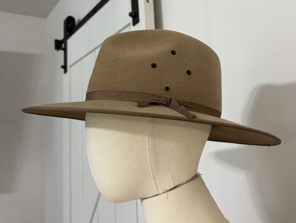 Akubra Coober Pedy Hat Size 56 Pure Fur Felt Brown Made in Australia Western